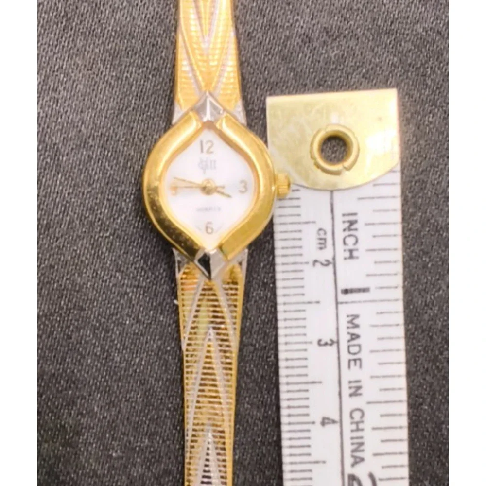 Vintage FADA Industries Two Tone Women's Watch Silver/Gold Dainty Classy #W5163